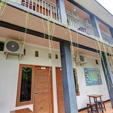 Hotel Wisma Ck Kebumen Esterno foto