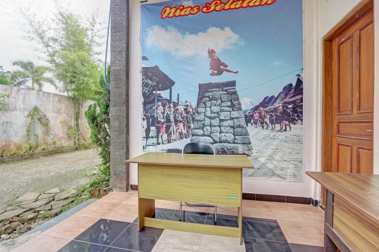 Hotel Wisma Ck Kebumen Esterno foto